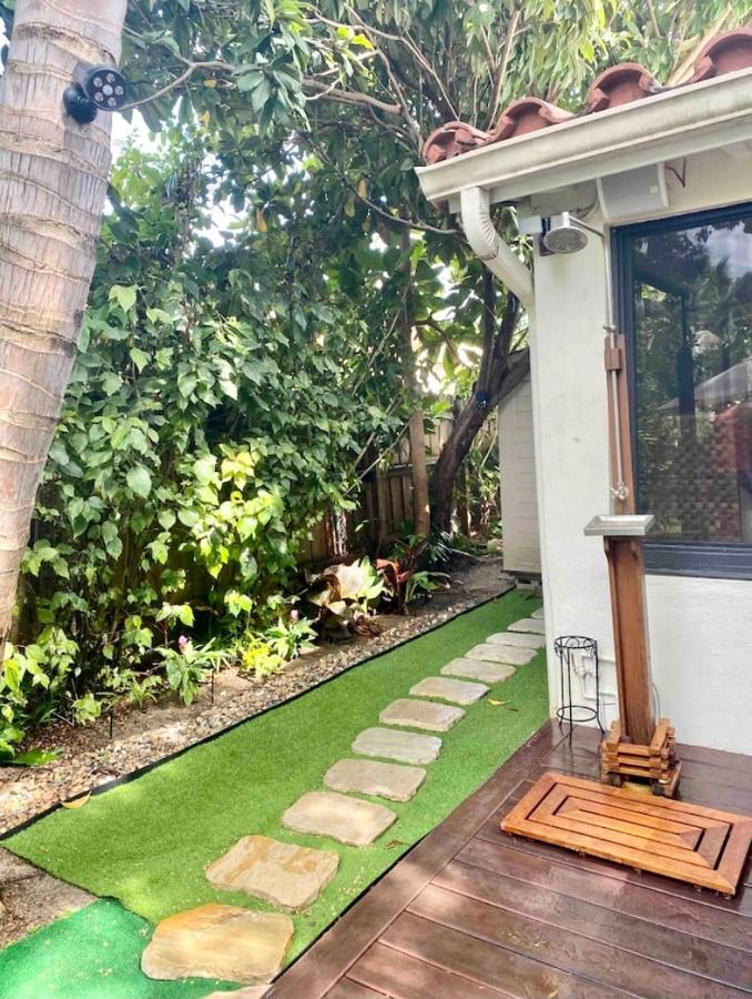 Entire Private Beautiful 2 Bedroom Plus Den House With Gated Front&Back Yard And Free Parking 10Min Drive To Miami Beach מראה חיצוני תמונה