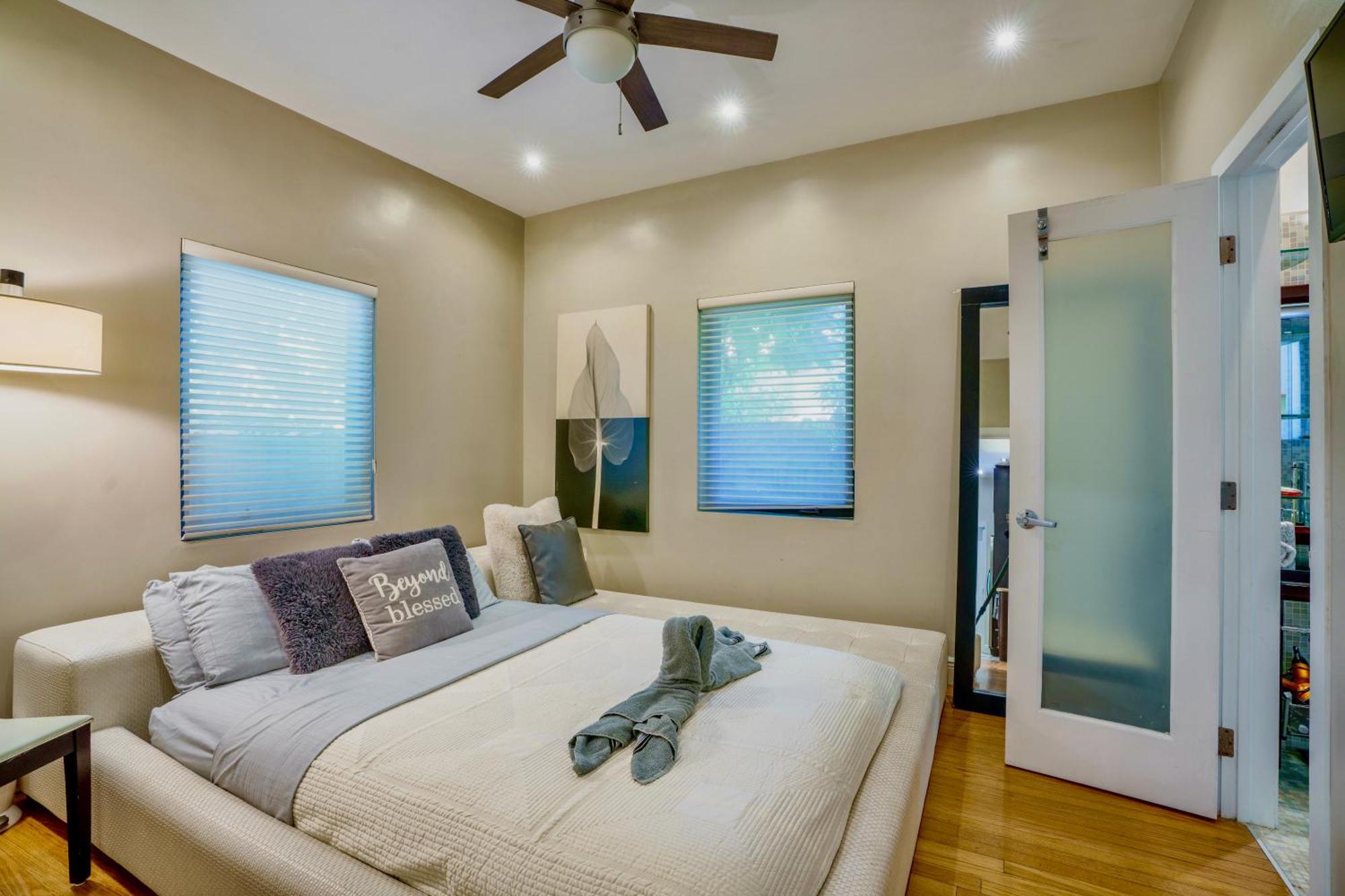 Entire Private Beautiful 2 Bedroom Plus Den House With Gated Front&Back Yard And Free Parking 10Min Drive To Miami Beach מראה חיצוני תמונה