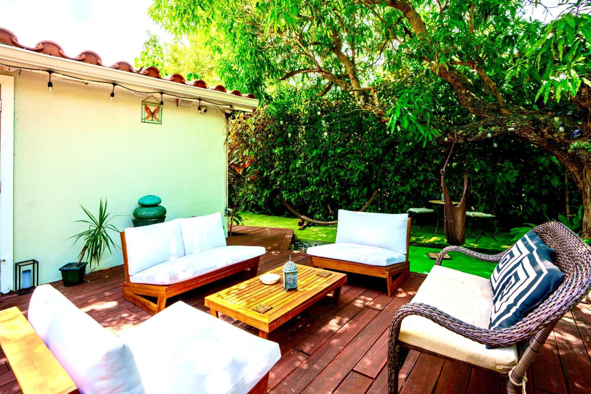 Entire Private Beautiful 2 Bedroom Plus Den House With Gated Front&Back Yard And Free Parking 10Min Drive To Miami Beach מראה חיצוני תמונה