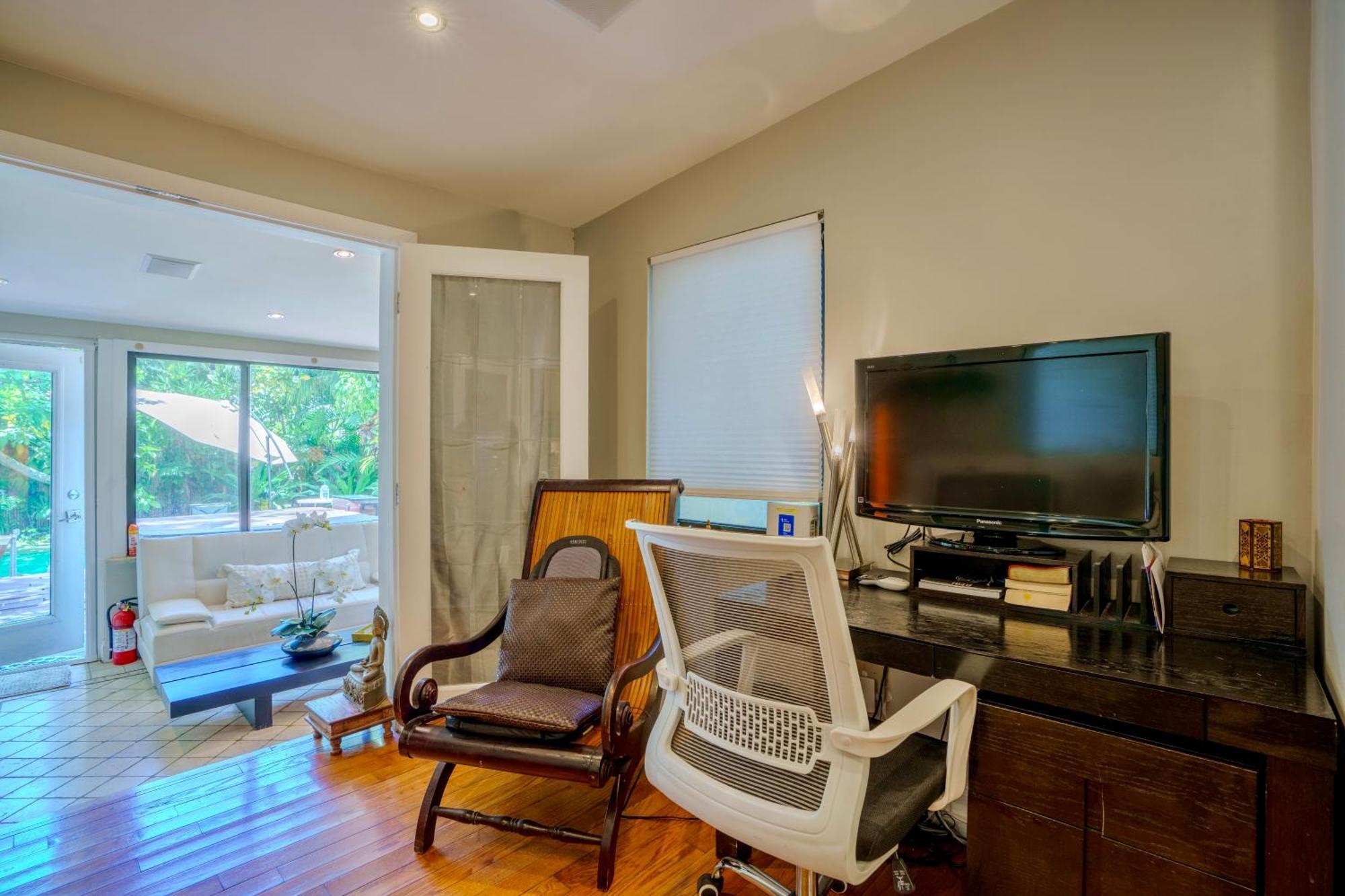 Entire Private Beautiful 2 Bedroom Plus Den House With Gated Front&Back Yard And Free Parking 10Min Drive To Miami Beach מראה חיצוני תמונה