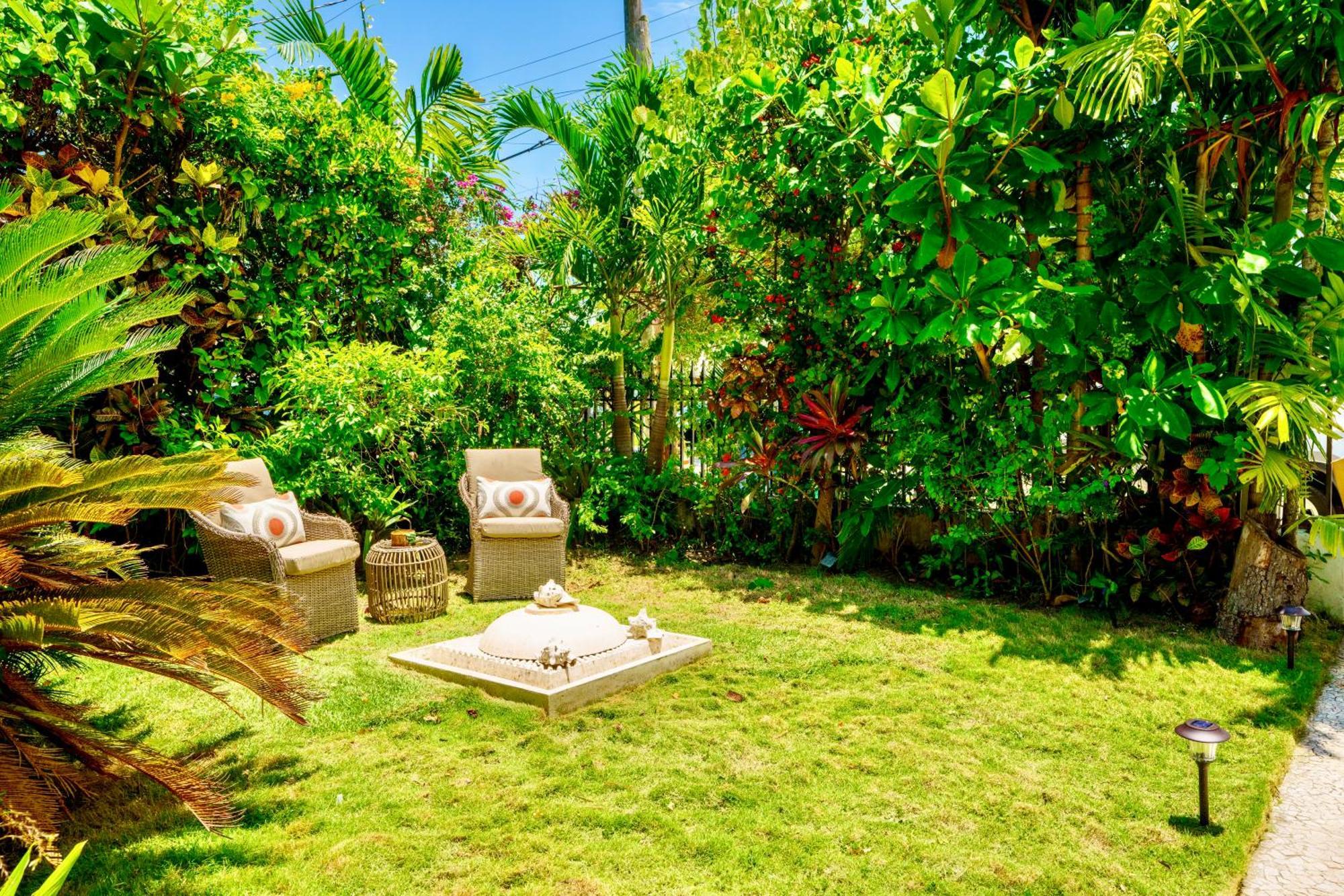 Entire Private Beautiful 2 Bedroom Plus Den House With Gated Front&Back Yard And Free Parking 10Min Drive To Miami Beach מראה חיצוני תמונה