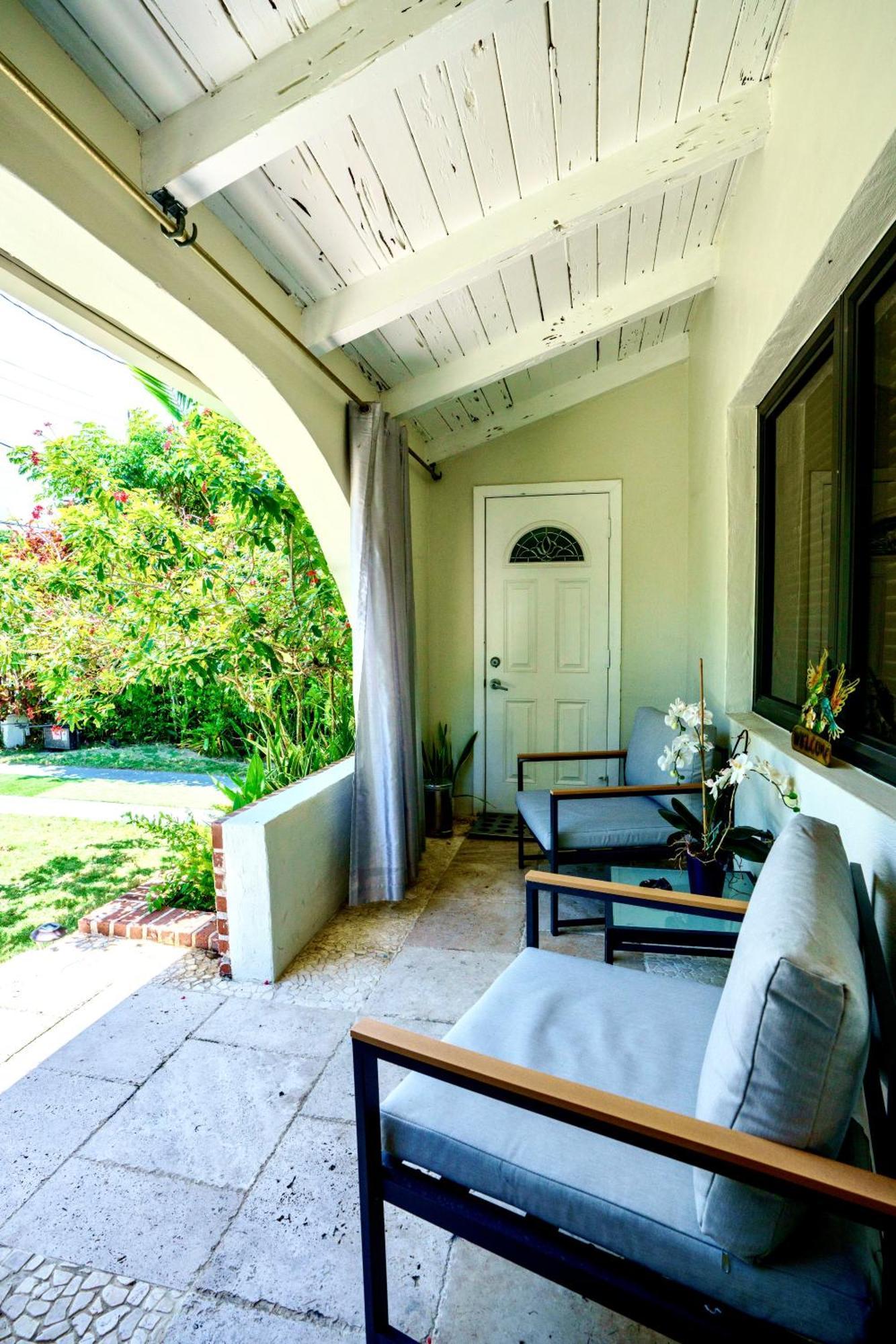 Entire Private Beautiful 2 Bedroom Plus Den House With Gated Front&Back Yard And Free Parking 10Min Drive To Miami Beach מראה חיצוני תמונה